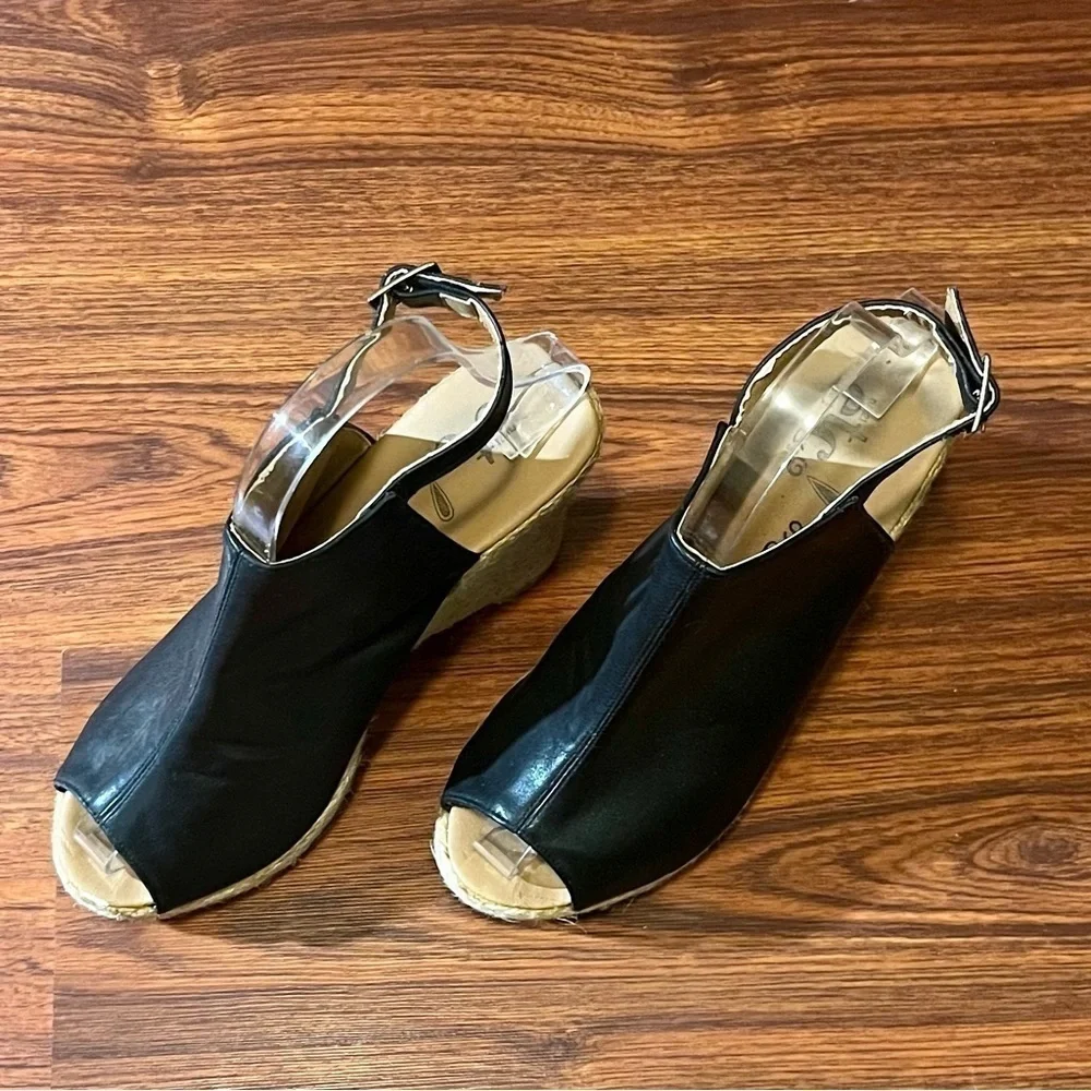 Rue21 ETC! Black Faux Leather Peep Toe Platform Wedge Sandals Size 6/7